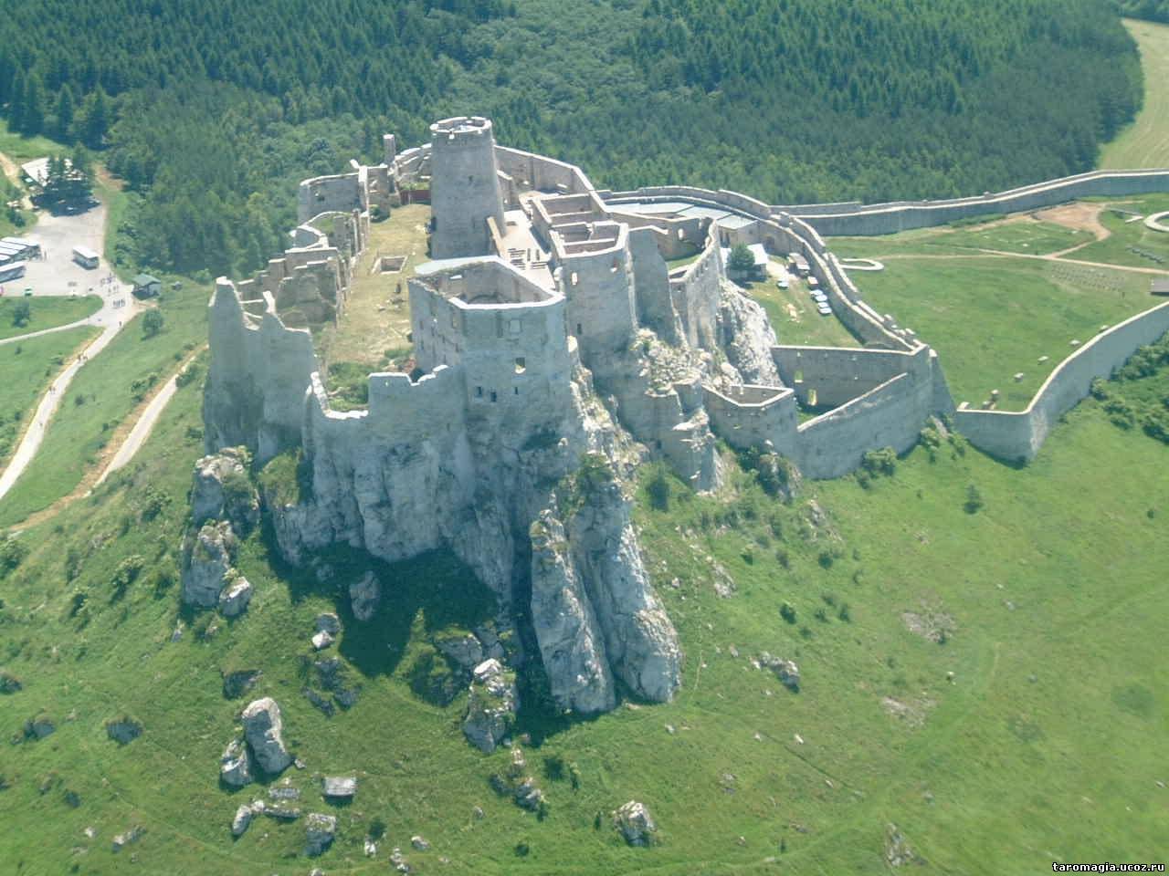 Vlad castle. Замок Дракулы в Румынии. Замок Влада Цепеша. Замок Влада Цепеша в Румынии. Крепость Влада Цепеша.